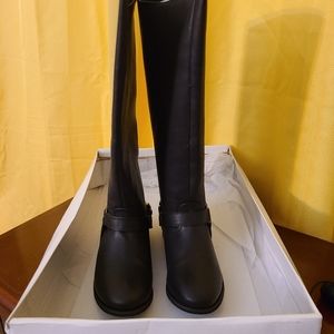 Womens boots 👢